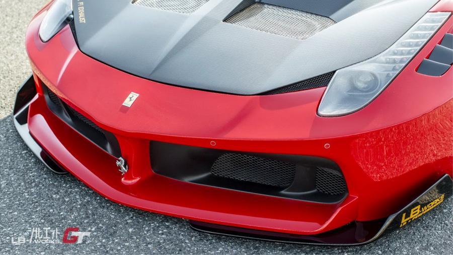 Детали экстерьера Ferrari 458 Italia Red&Black by Liberty Walk 2019 года  (фото 5 из 6)